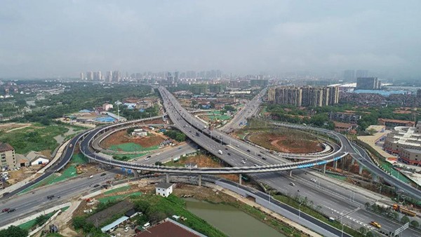 昌南大道快速路全线通车!迎宾大道立交!南莲路立交部分匝道开放!