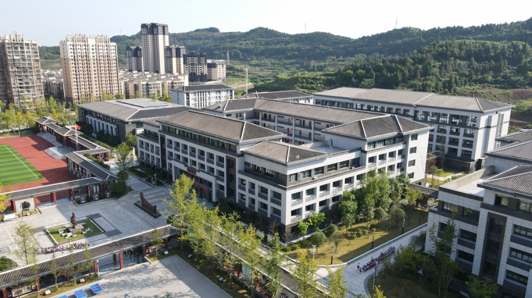 三原实验学校,四川省蚕丝学校(新校区)和西华师范大学(华凤校区)