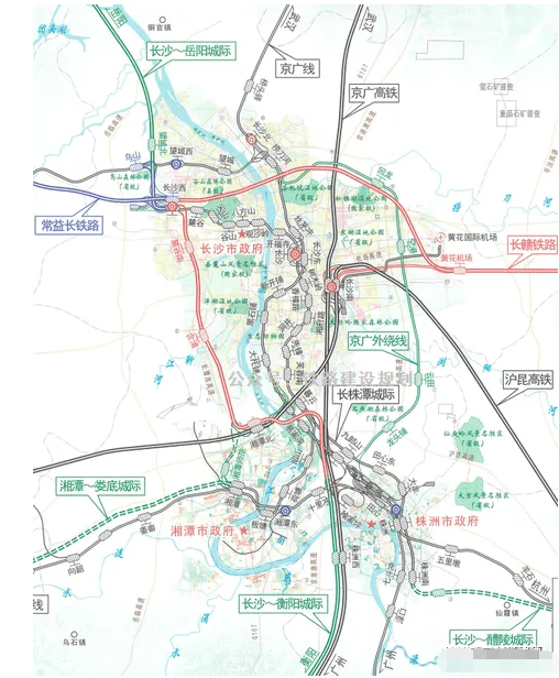 实行长株潭城际铁路"高密度,小编组,公交化"运营,加快建设长株潭城际