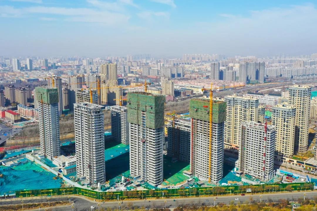聊城楼市 楼盘导购星光·珺园目前所有楼栋全部封顶,1#,8#楼施工屋顶
