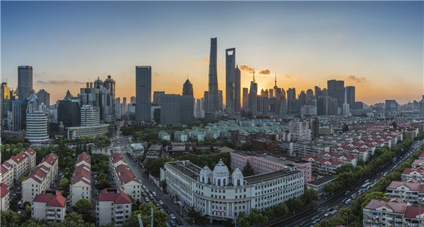 摄图网_500359726_banner_上海浦东陆家嘴日落全景图(企业商用).jpg