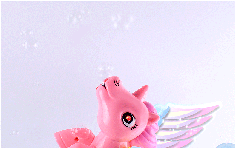 驾到,强势围观 矮马,梅花鹿,香猪 龙猫,四角羊等奇珍异兽 孔雀,黑天鹅