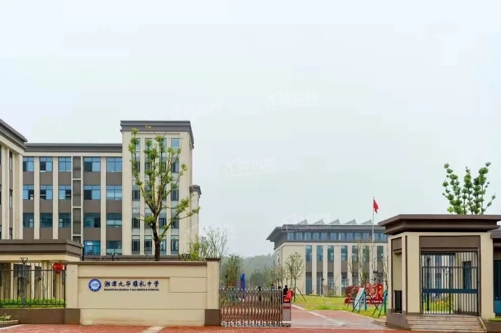 九华雅礼中学实拍图