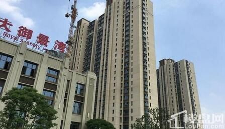 恒大御景湾地处嘉定新城,位于马陆镇正中心,西临马泾河,无缝接驳