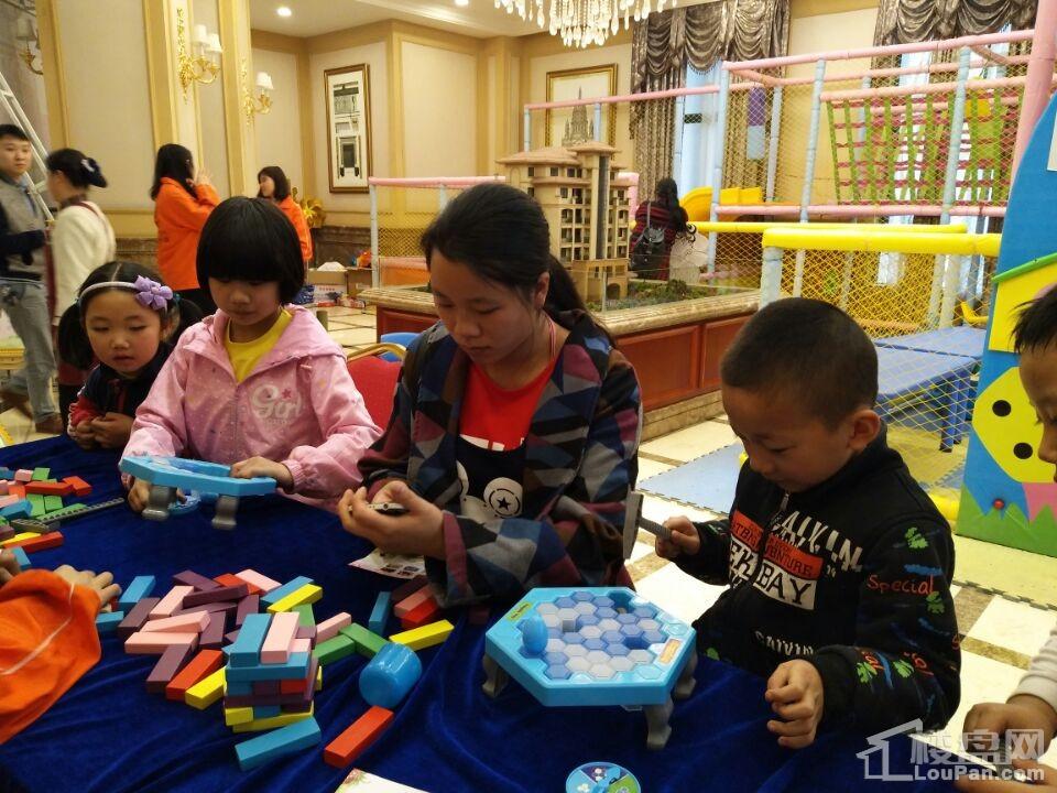 欢乐踏春季 凯莱国际缤纷草莓风筝节温馨启幕