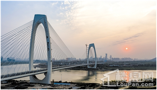 南宁大桥,五象大桥等7座大桥,目前除青坪大桥尚未开工之外,其余6座