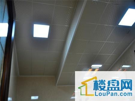 卫生间集成吊顶的安装步骤?