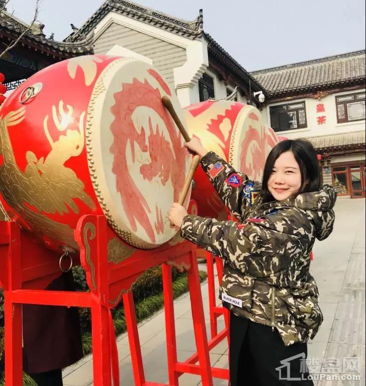 12号 胡亚敏 1097票