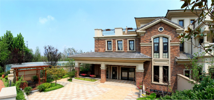 Mainland capital emerges as primary driver of growth! Hong Kong's luxury and affordable housing markets heat up simultaneously!