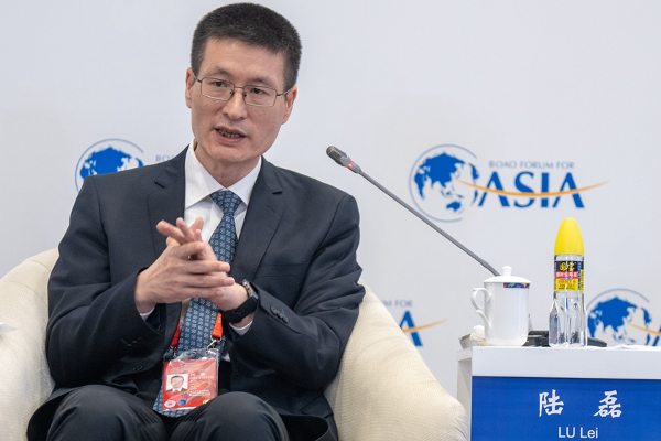 陆磊：未来的数字人民币具有商业银行负债属性，具备货币价值尺度、价值储藏、跨境支付职能