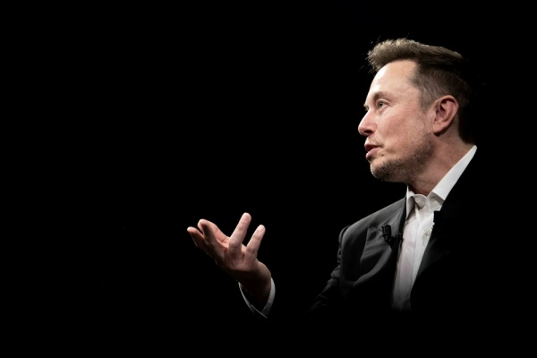 马斯克正式开源X平台推荐算法 筛选、打分、排序全靠AI