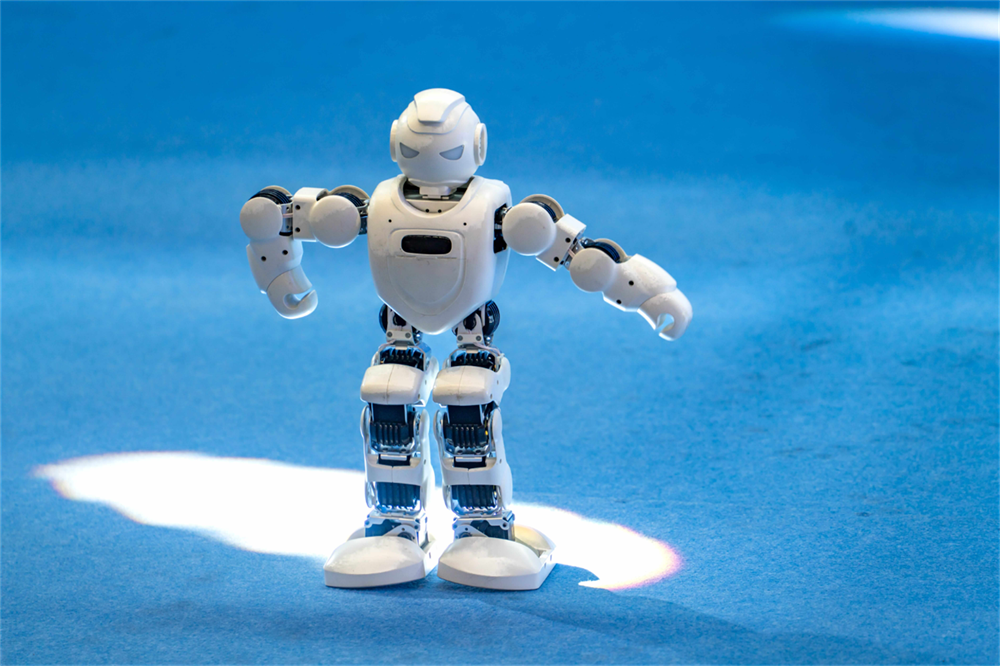 The world's first robot phone made in China makes its debut