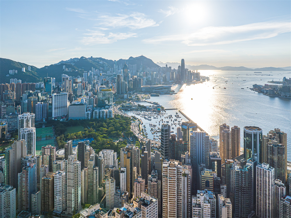 Spring Festival tourism boom ignites Hong Kong consumer market