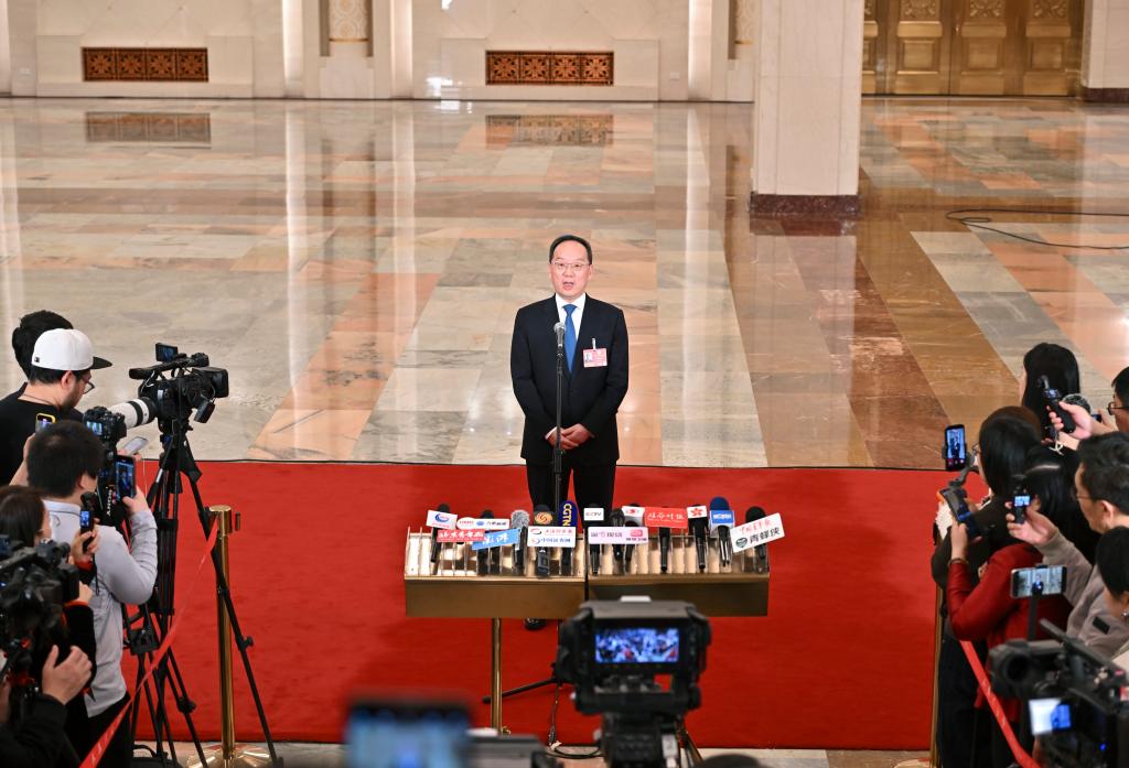 李乐成：中国人工智能核心产业规模超1.2万亿元 企业超6200家