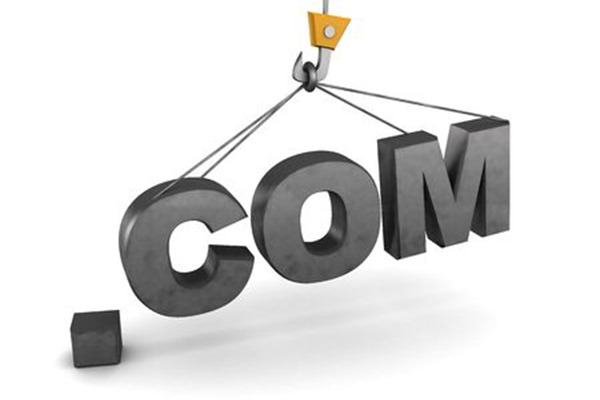 How do companies choose personalized domain names? What are the key points?