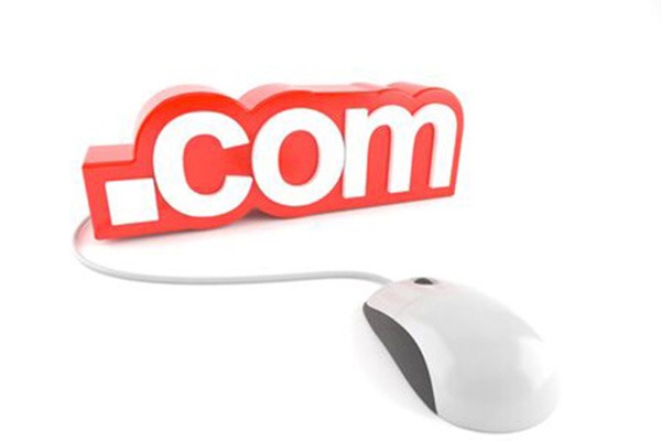 How long after a domain expires will a website remain inaccessible? Is it necessary to redeem an expired domain?