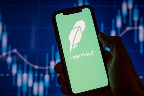 Robinhood acquires MIAXdx and will launch a new futures and derivatives trading platform next year.