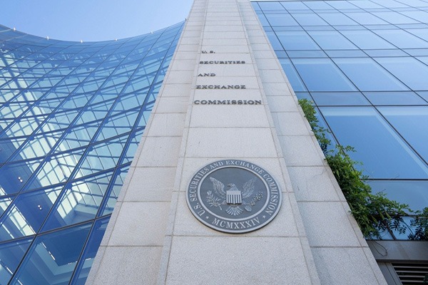 The SEC Investor Advisory Committee will meet on December 4 to discuss corporate governance and equity tokenization.