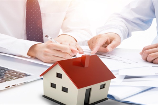 Hong Kong's' big shots' enter the market intensively, and mainland funds become an important increment in the Hong Kong stock and property markets!