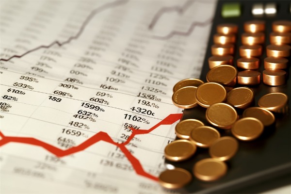 In 2025, bolstered by southbound capital flows into Hong Kong stocks, the city's IPO volume will reclaim its position as the world's largest!