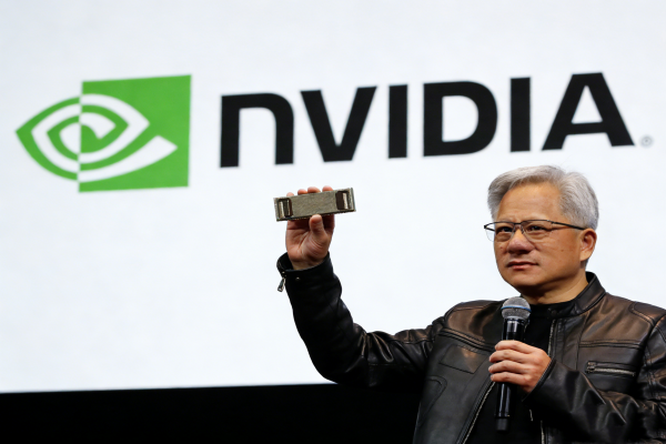 英伟达挖角谷歌云高管 出任 CMO 加码品牌建设