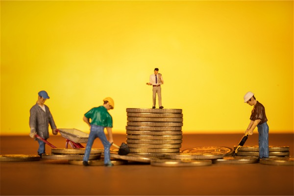 2026税贷：香港公务员加薪能否缓解还贷压力？