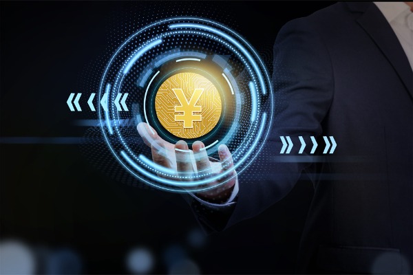 Gold peaks above $4700, silver hits new high before rebounding