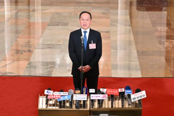 李乐成：中国人工智能核心产业规模超1.2万亿元 企业超6200家