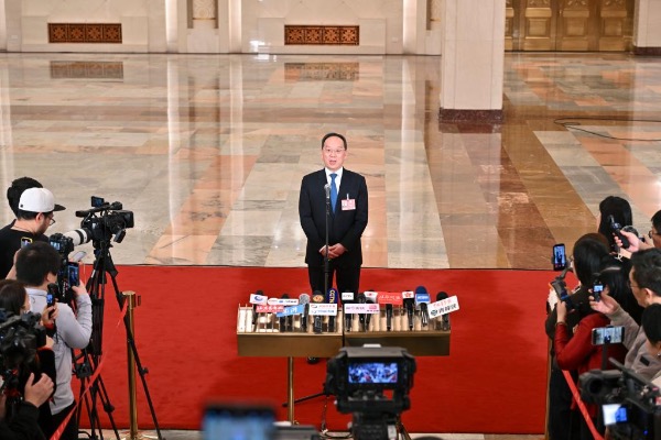 李乐成：中国人工智能核心产业规模超1.2万亿元 企业超6200家