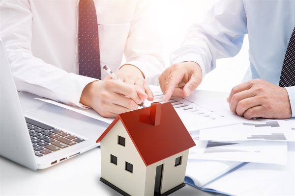 New housing transactions in Hong Kong hit a 13 year high in the first quarter of 2026, with a surge of large customers shopping for goods