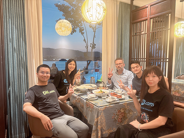 DN.com and .cloud Registry Reach Strategic Cooperation