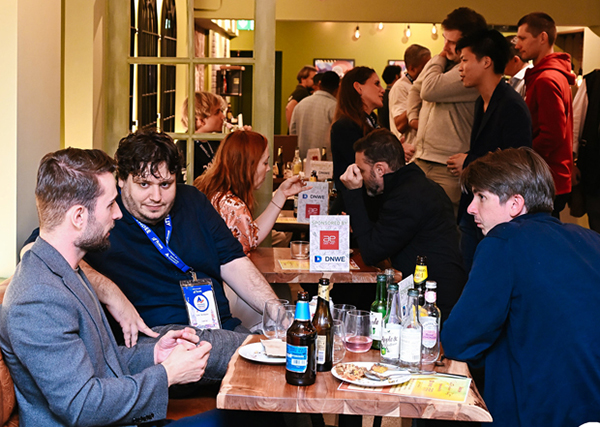 从伦敦到香港:Domain Summit 四载辉煌,开启亚洲新篇章