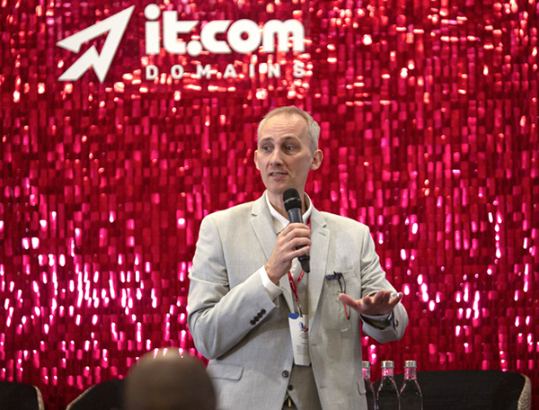 从伦敦到香港:Domain Summit 四载辉煌,开启亚洲新篇章