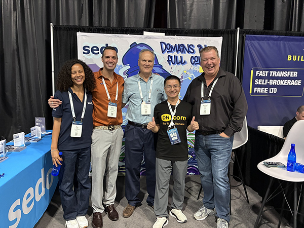 DN.com Attends NamesCon 2025 Miami, Charting a New Blueprint for the Domain Name Industry