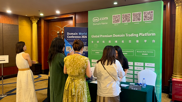 Attending two major AI events in a single day, DN.com identifies two directions for industry development.