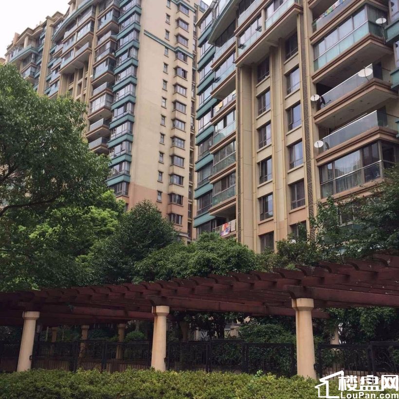 热推房源,值得关注.喜欢可看,看中可谈.诚挚奉上,更多好房.