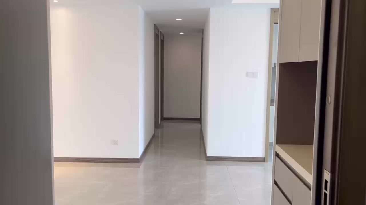 国润月湖郡清水样板间