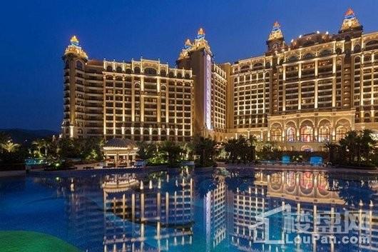 中国·云南·抚仙湖·欢乐大世界铂尔曼五星级酒店夜景