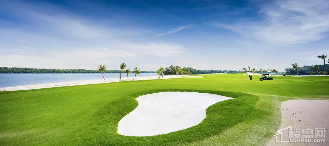 人心中都有那么一片桃花源地   我们都曾在心底描绘过美好生活的蓝景