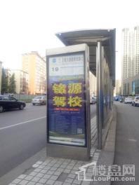 洛阳升龙广场项目东侧公交站牌