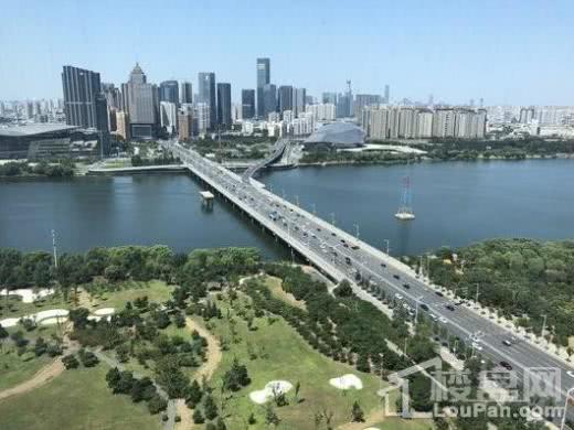 浦江东方大厦实景图