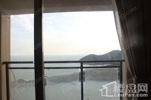 海泉湾酒店式度假公寓样板房阳台实景