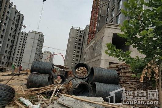 汇港铭都在建工地建材