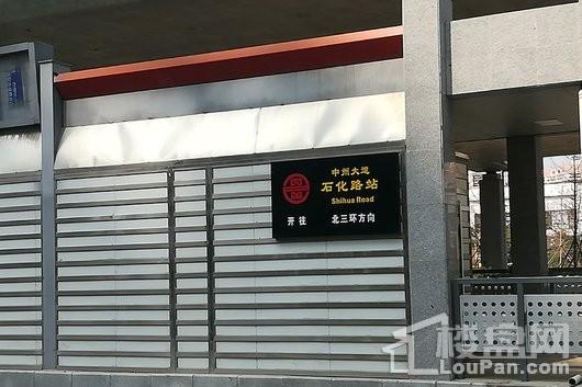兴忠启程周边BRT站牌实景图