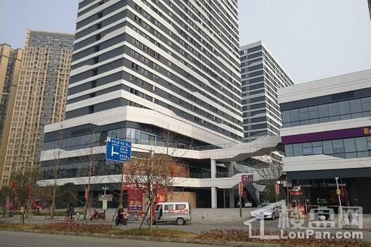 新力琥珀园附近中国铁建广场