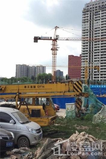 万达龙樾府在建工地