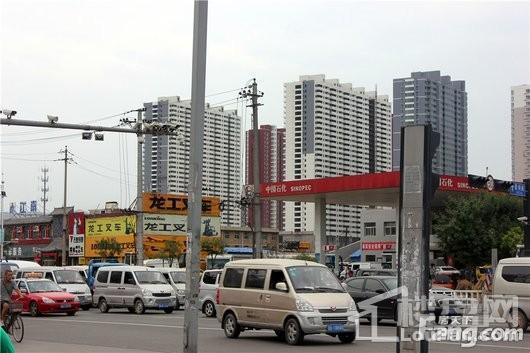华润·中海·凯旋门周边加油站