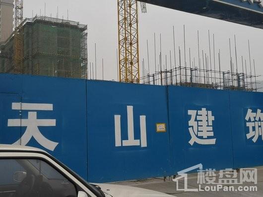 天山熙湖三期楼栋施工进度拍摄