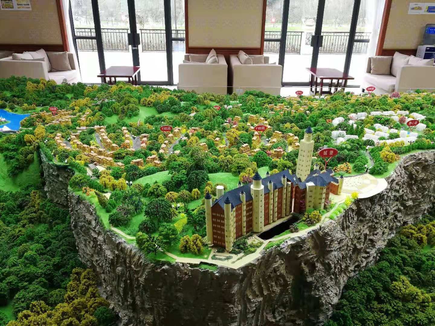 天鹅堡森林康养度假区