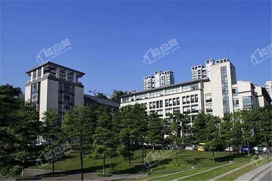 中国铁建·西派时代周边重庆理工大学